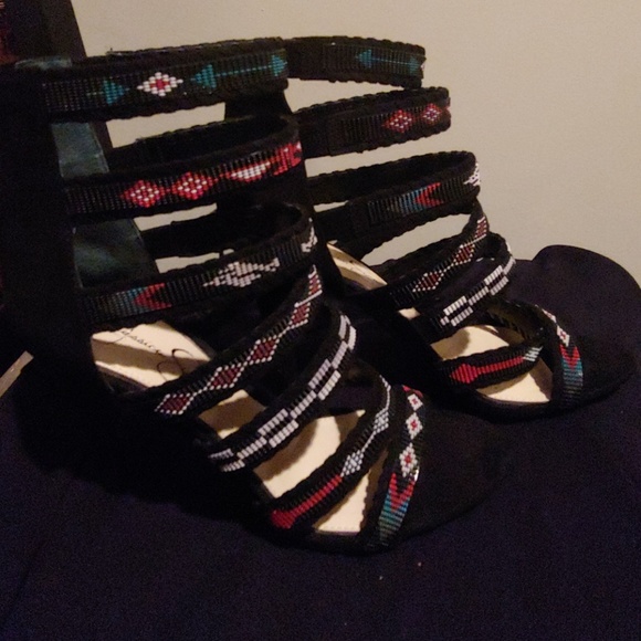 Shies - Picture 3 of 6